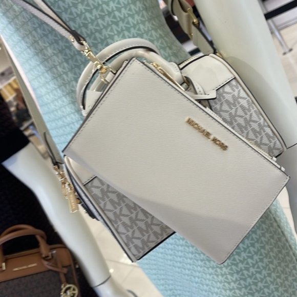 Michael Kors Jet Set Travel Large Double Zip Wristlet Wallet Light Cream Leather - Picture 14 of 16